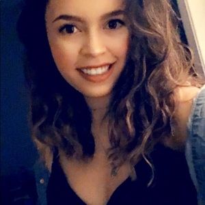 Meet your Posher, Briana